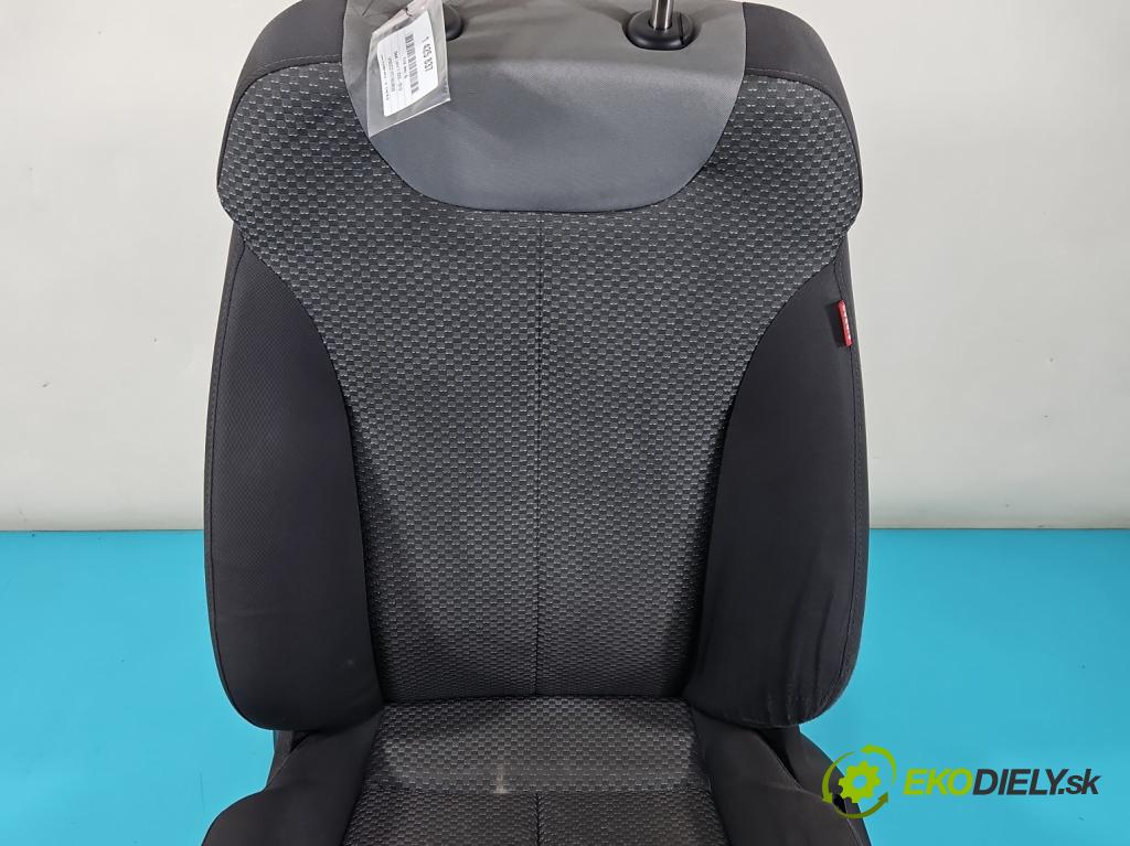 Seat Leon II 2005-2012 1.6 8V 102 HP manual 75 kW 1595 cm3 5- Sedačka ľavý  (Sedačka, sedadlo)