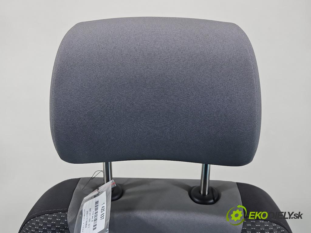 Seat Leon II 2005-2012 1.6 8V 102 HP manual 75 kW 1595 cm3 5- Sedačka ľavý  (Sedačka, sedadlo)