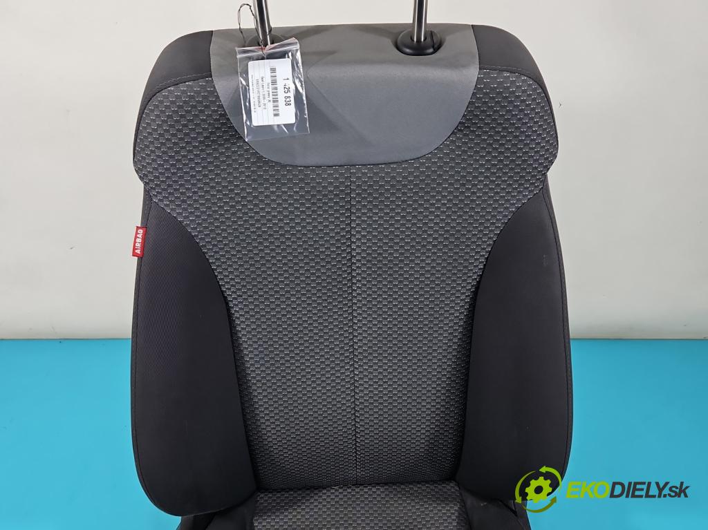 Seat Leon II 2005-2012 1.6 8V 102 HP manual 75 kW 1595 cm3 5- Sedačka pravý  (Sedačka, sedadlo)