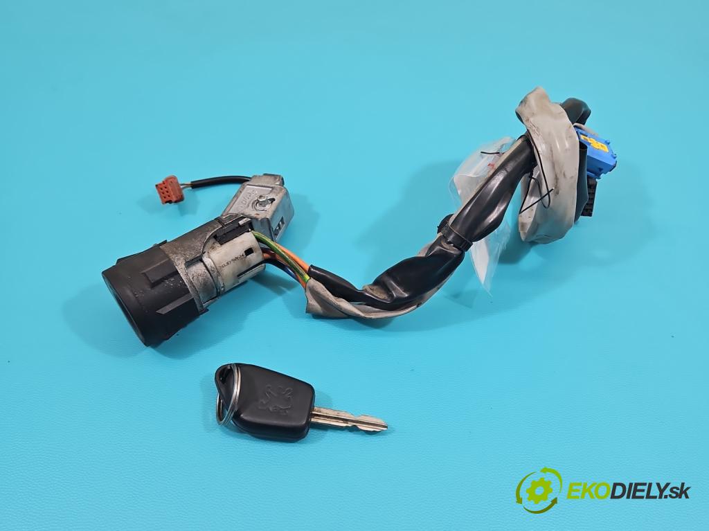 Peugeot Partner I 1996-2008 1.4 8V 75 HP manual 55 kW 1360 cm3 5- Spínačka  (Spínacie skrinky a kľúče)