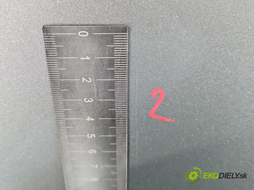 Fiat Seicento 0.9 39 HP manual 29 kW 899 cm3 3- kapota predná
