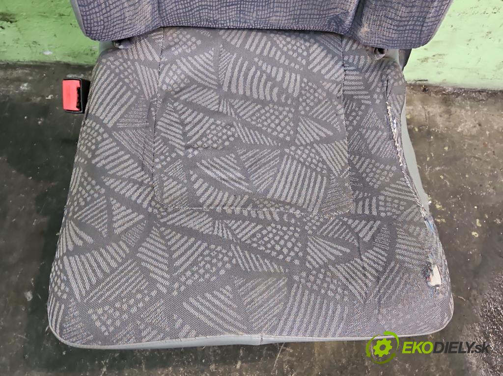 Renault Mascott 1999-2010 2.8 TD 86 HP manual 63 kW 2800 cm3 5- Sedačka ľavý  (Sedačka, sedadlo)