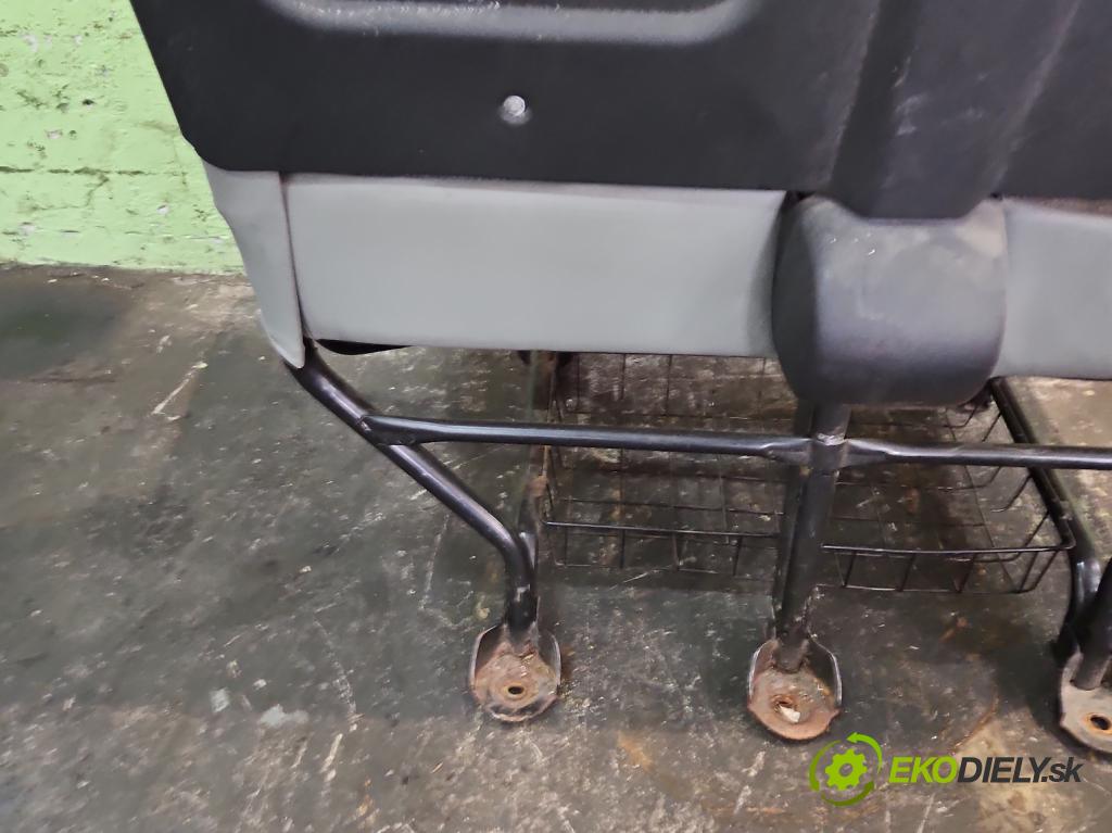 Renault Mascott 1999-2010 2.8 TD 86 HP manual 63 kW 2800 cm3 5- Sedačka pravý  (Sedačka, sedadlo)