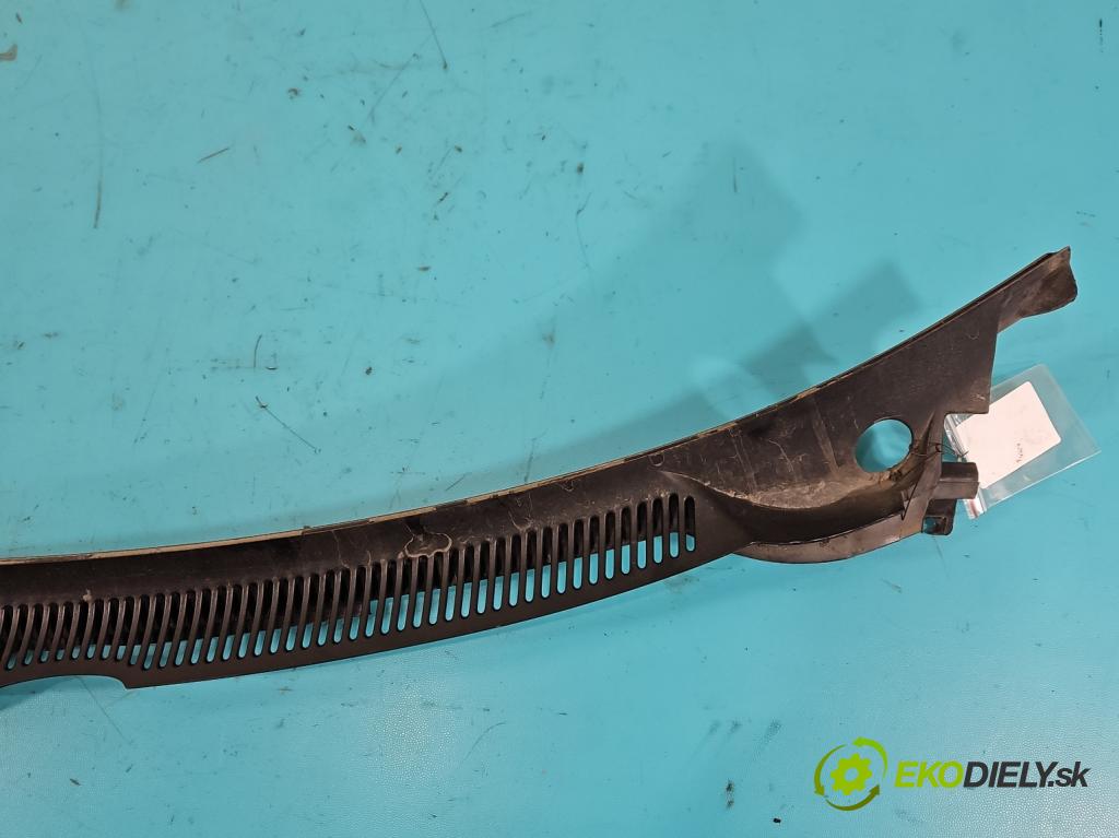 Audi A4 B7 2004-2008 2.0 TDi 170 HP manual 125 kW 1968 cm3 5- torpédo  (Torpédo (plast pod čelným sklom))