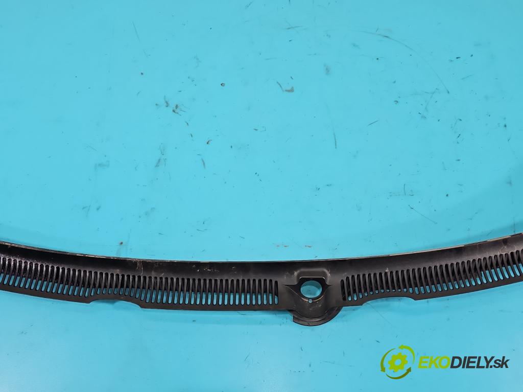 Audi A4 B7 2004-2008 2.0 TDi 170 HP manual 125 kW 1968 cm3 5- torpédo  (Torpédo (plast pod čelným sklom))