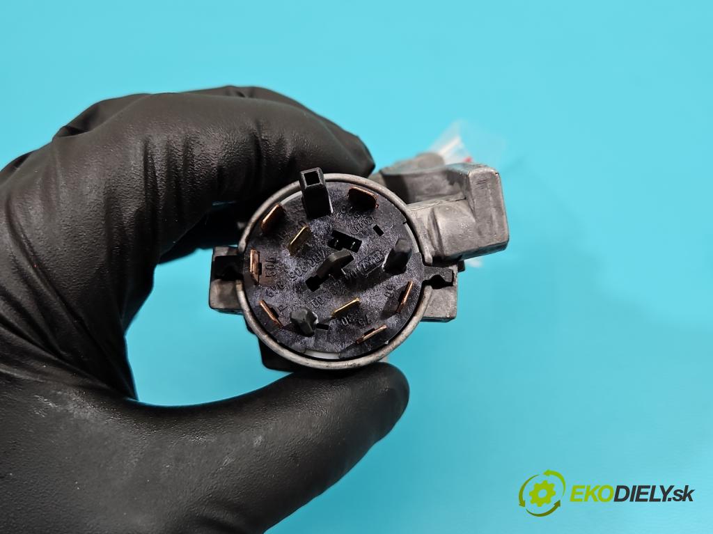 Audi A4 B7 2004-2008 2.0 TDi 170 HP manual 125 kW 1968 cm3 5- Spínačka 4B0905851Q (Spínacie skrinky a kľúče)