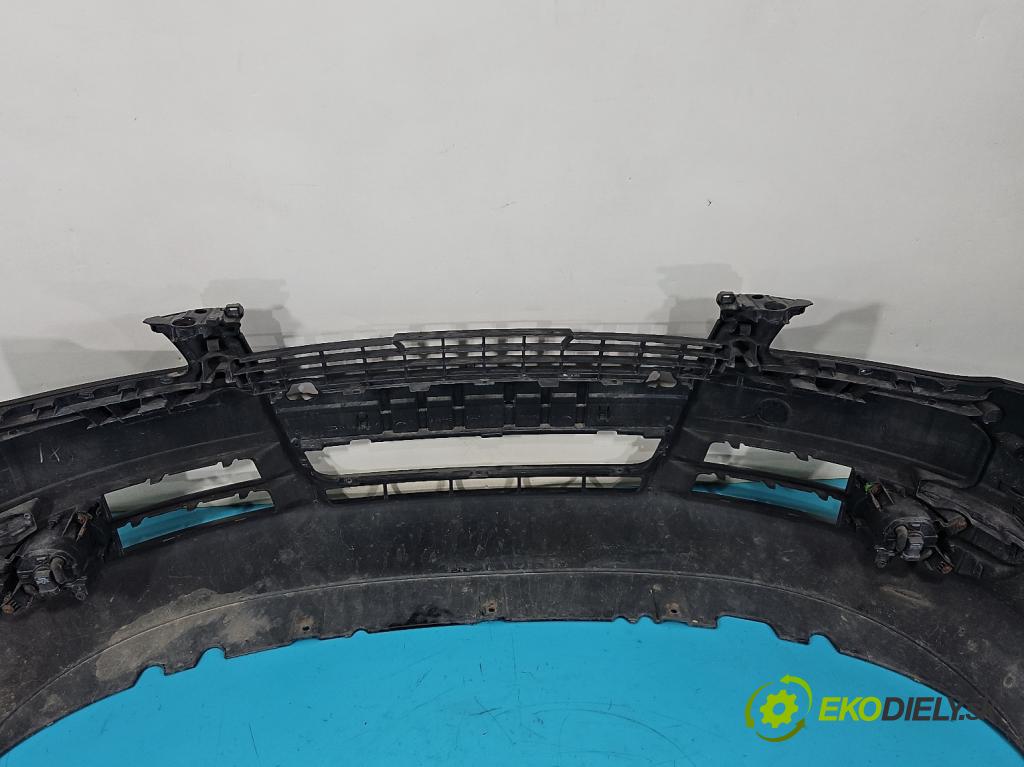 Audi A4 B7 2004-2008 2.0 TDi 170 hp manual 125 kW 1968 cm3 5- nárazník přední  (Klika dveří ostatní)