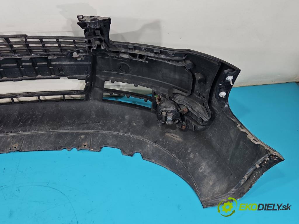 Audi A4 B7 2004-2008 2.0 TDi 170 hp manual 125 kW 1968 cm3 5- nárazník přední  (Klika dveří ostatní)