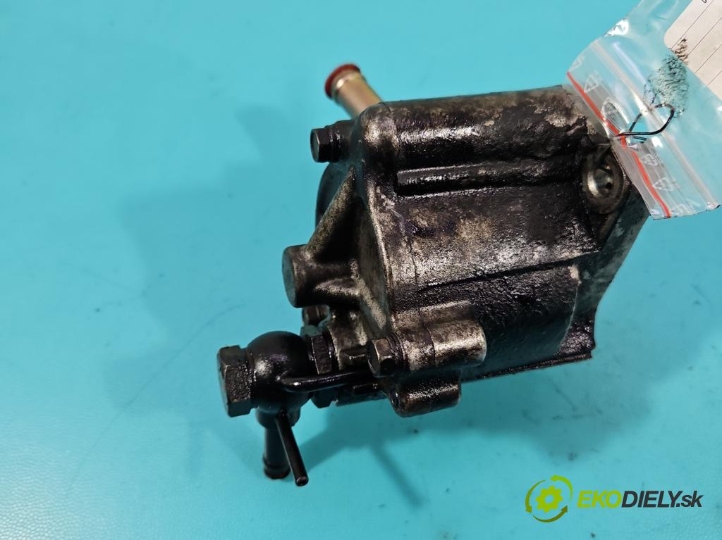 Toyota Rav4 II 2000-2005 2.0 d4d 116 hp manual 85 kW 1995 cm3 5- čerpadlo vákuum 29300-27020