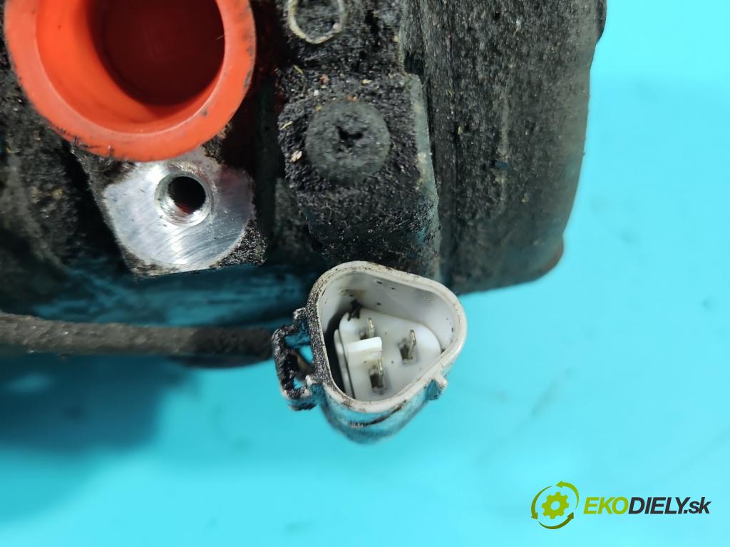 Toyota Rav4 II 2000-2005 2.0 d4d 116 HP manual 85 kW 1995 cm3 5- Kompresor: klimatizácie 447220-4303 (Kompresory klimatizácie)