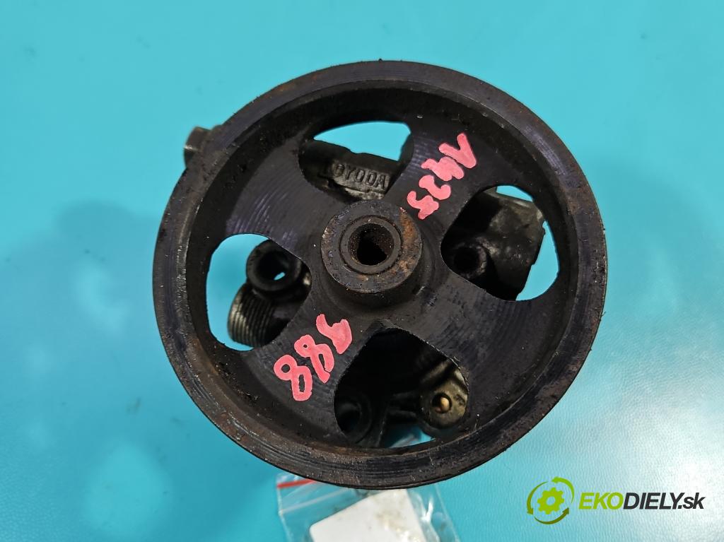 Toyota Rav4 II 2000-2005 2.0 d4d 116 HP manual 85 kW 1995 cm3 5- čerpadlo posilovač  (Servočerpadlo, pumpa riadenia)