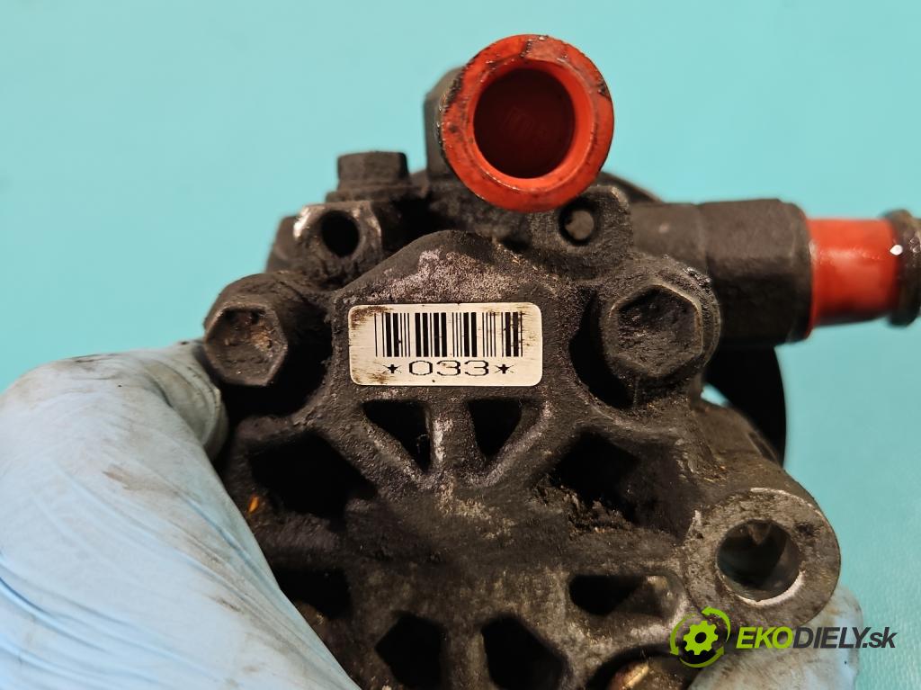 Toyota Rav4 II 2000-2005 2.0 d4d 116 HP manual 85 kW 1995 cm3 5- čerpadlo posilovač  (Servočerpadlo, pumpa riadenia)