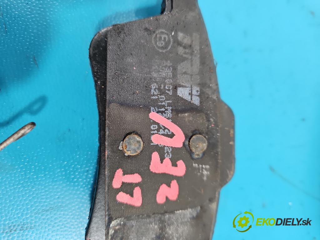 Peugeot 207 1.4 16V 88 hp manual 65 kW 1360 cm3 5- Štíty: posilovač zadní