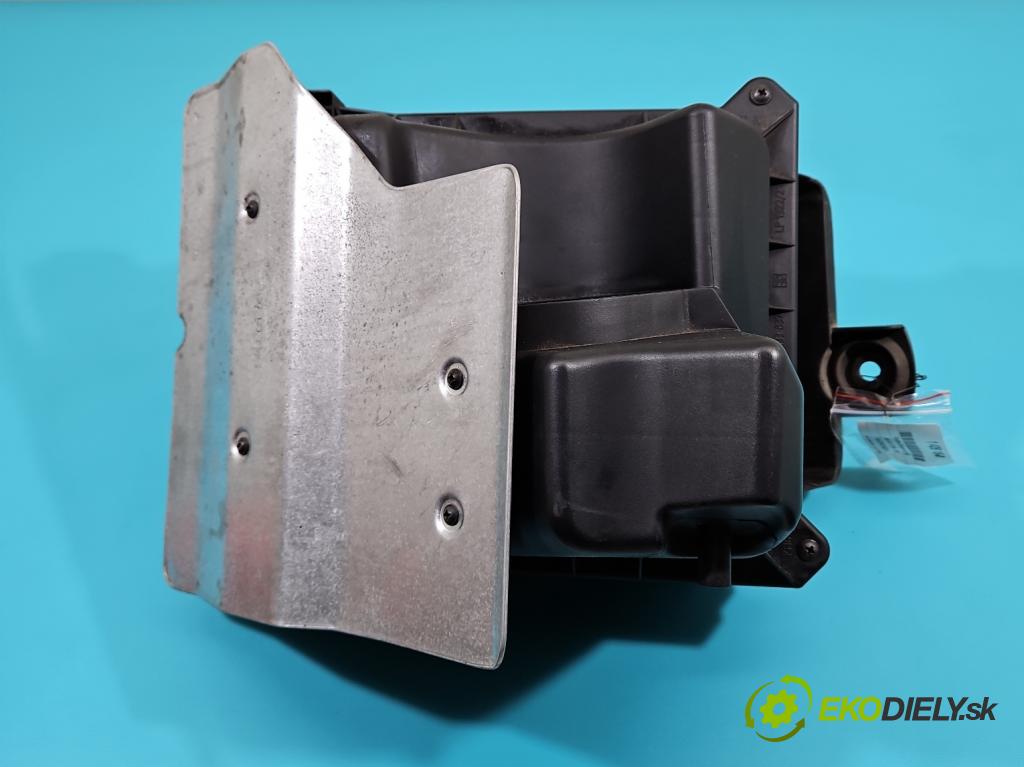 Audi A4 B7 2004-2008 2.0 TDi 170 HP manual 125 kW 1968 cm3 5- obal filtra vzduchu 03G133837 (Obaly filtrov vzduchu)