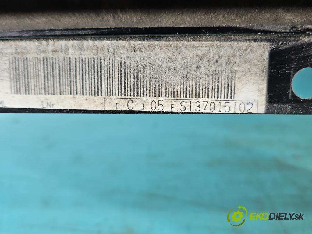 Vw Golf III 1991-1998 1.8 90 hp manual 66 kW 1781 cm3 5- Střešní okno:  (Okna karoserie)