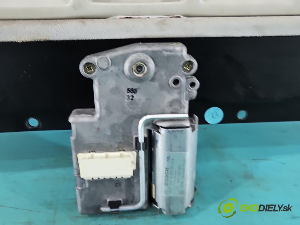 Vw Golf III 1991-1998 1.8 90 hp manual 66 kW 1781 cm3 5- Střešní okno:  (Okna karoserie)