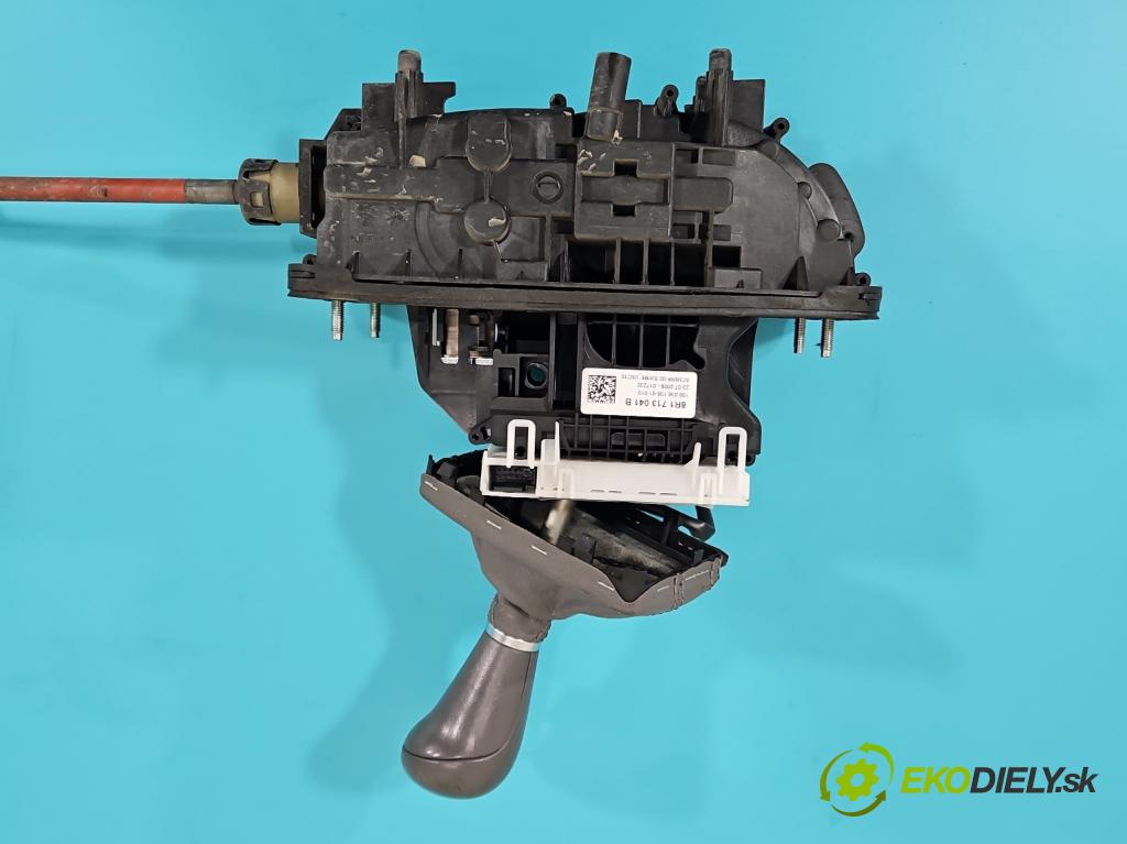 Audi Q5 2008-2016 2.0 TDi 170 HP automatic 125 kW 1968 cm3 5- Páka: Změny: stupeň,rýchlosť 8R1713041B (Rýchlostná páka (kulisa))