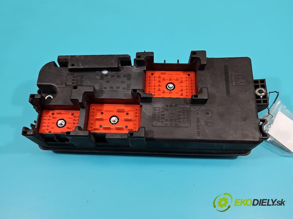 Opel Vectra C 2002-2008 2.0 dti 101 hp manual 74 kW 1995 cm3 4- skříňka pojistková 13112918 (Pojistkové skříňky)