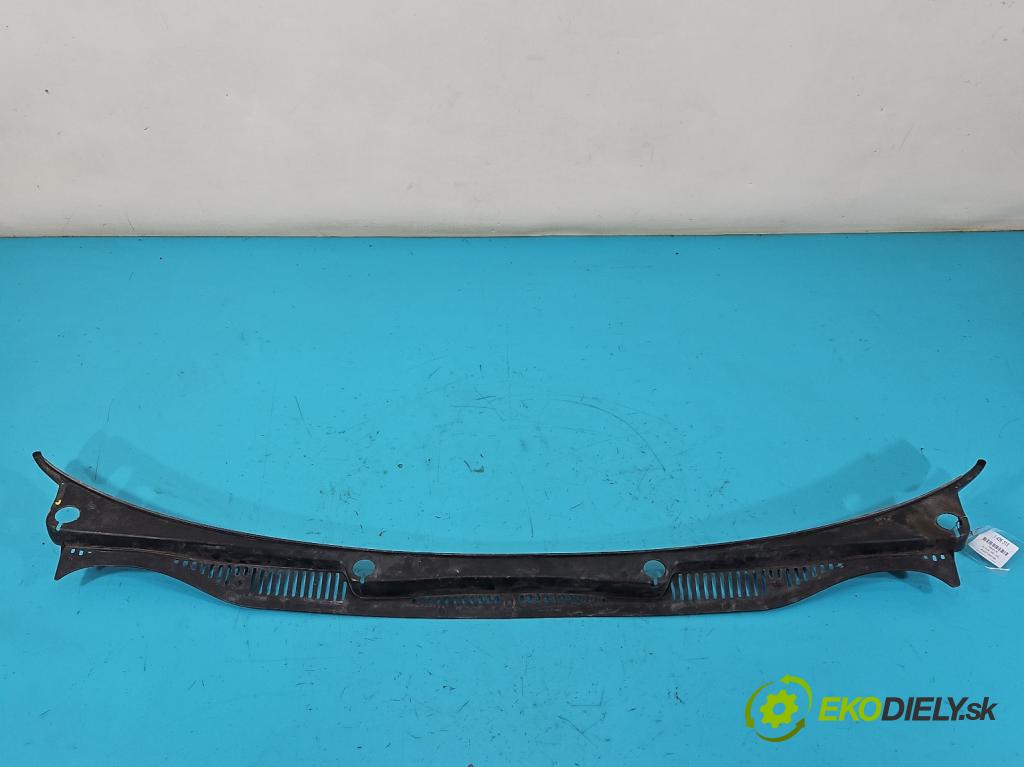 Vw Touran I 2003-2015 2.0 tdi 170 HP automatic 125 kW 1968 cm3 5- torpédo  (Torpédo (plast pod čelným sklom))