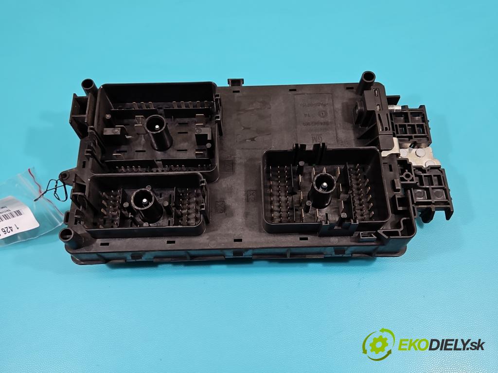 Opel Insignia A 2008-2017 2.0 cdti 160 hp automatic 118 kW 1956 cm3 5- skříňka pojistková 13275884 (Pojistkové skříňky)