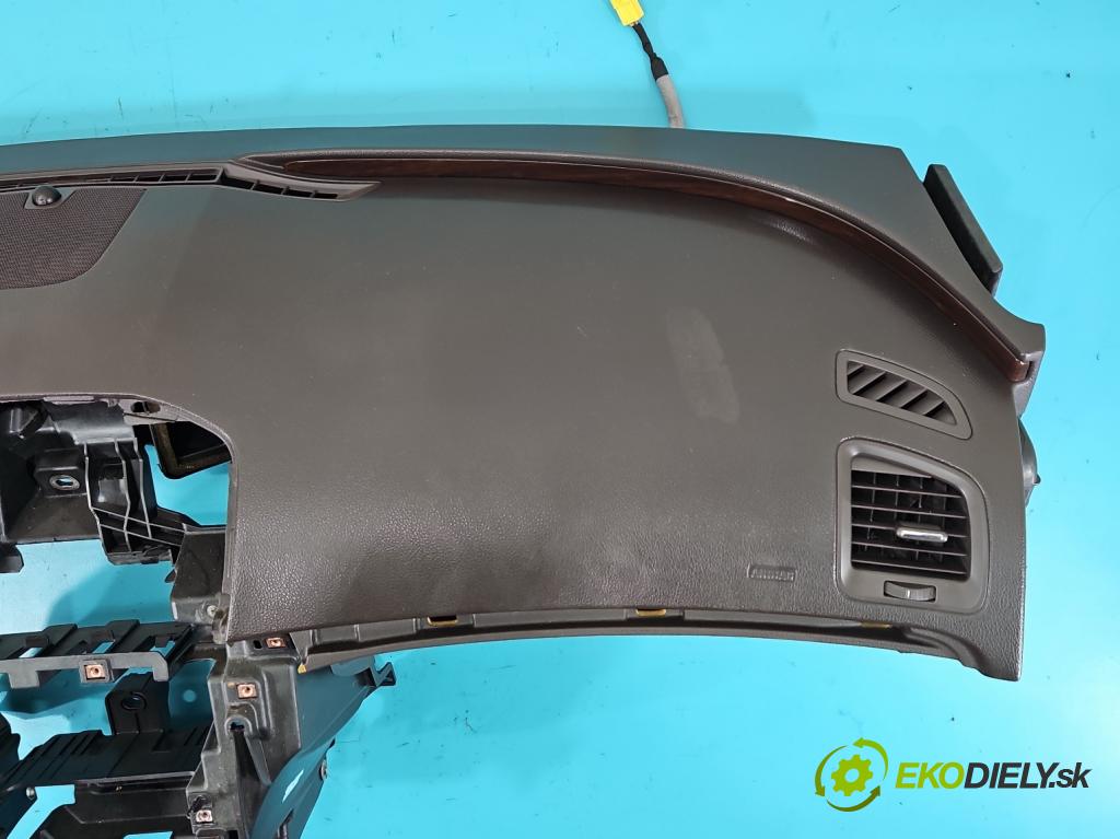 Opel Insignia A 2008-2017 2.0 cdti 160 HP automatic 118 kW 1956 cm3 5- kokpit,pristrojová doska rozdeľovacia