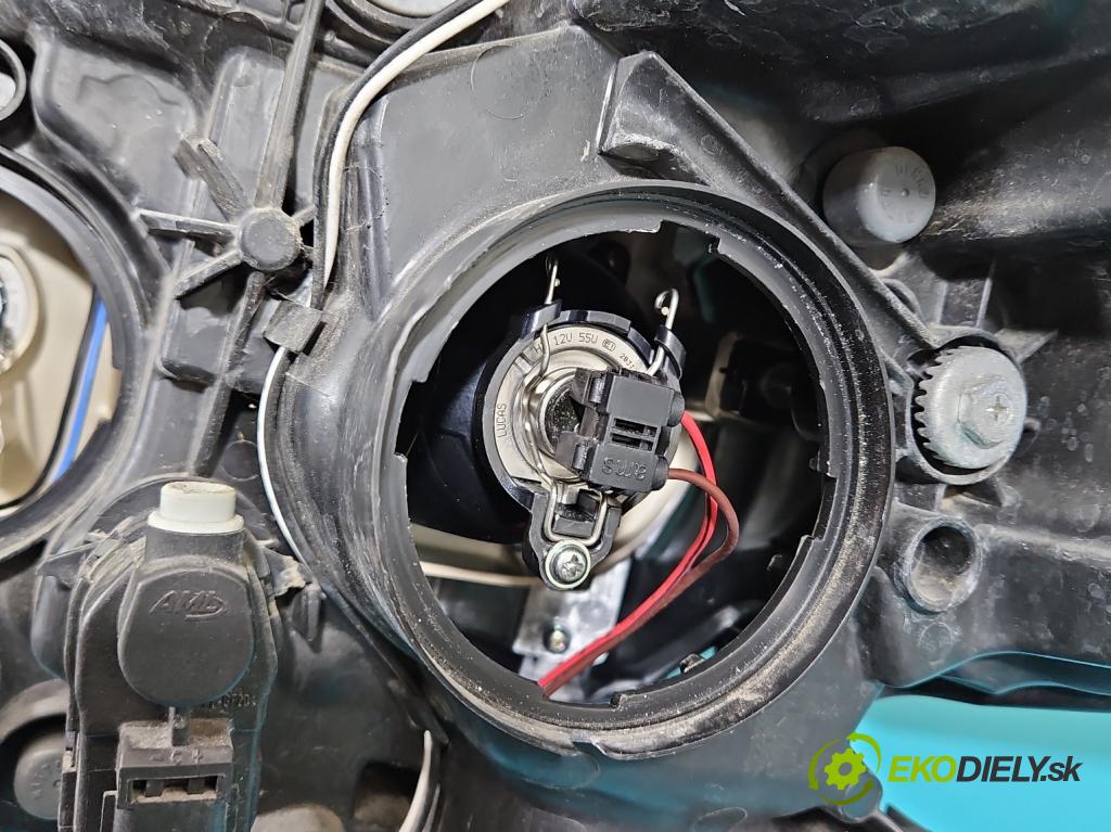 Renault Koleos I 2008-2016 2.0 dci 150 HP manual 110 kW 1995 cm3 5- Reflektor: pravý 260106819R (Pravé)