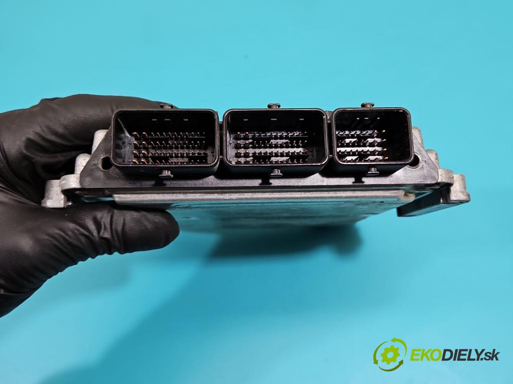 Renault Koleos I 2008-2016 2.0 dci 150 HP manual 110 kW 1995 cm3 5- riadiaca jednotka motora 0281018172