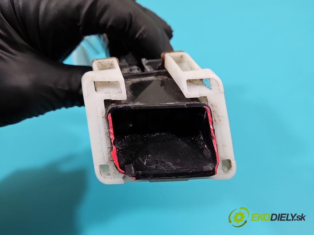 Renault Koleos I 2008-2016 2.0 dci 150 HP manual 110 kW 1995 cm3 5- ostrekovač reflektor: ľavý  (Motorček ostrekovačov)