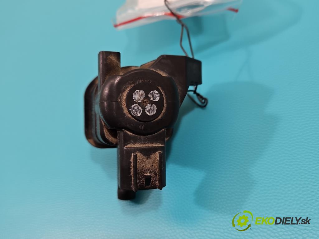 Toyota Yaris III 2011-2020 1.0 VVT-i: 69KM manual 51 kW 998 cm3 3- ventil podtlaku 136200-7070 (Ventily)