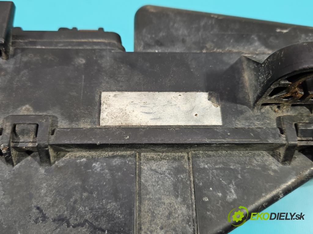 Honda Accord VII 2002-2008 2.2 i-ctdi: 140 hp manual 103 kW 2204 cm3 5- skříňka pojistková  (Pojistkové skříňky)