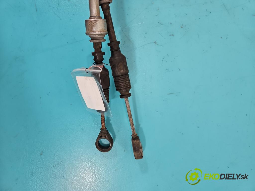 Toyota Avensis III T27 2009-2018 2.0 D4-D: 143 HP manual 105 kW 1995 cm3 5- Páka: Změny: stupeň,rýchlosť  (Rýchlostná páka (kulisa))