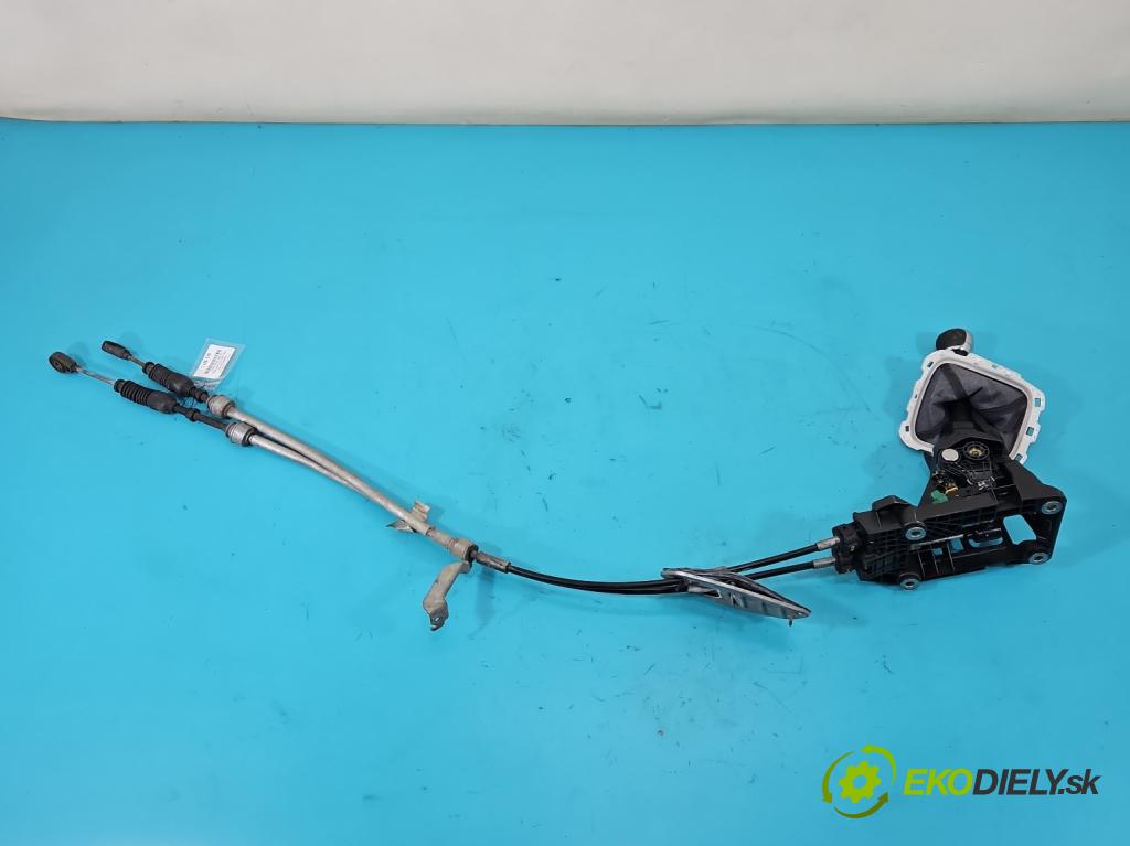 Toyota Avensis III T27 2009-2018 2.0 D4-D: 143 HP manual 105 kW 1995 cm3 5- Páka: Změny: stupeň,rýchlosť  (Rýchlostná páka (kulisa))