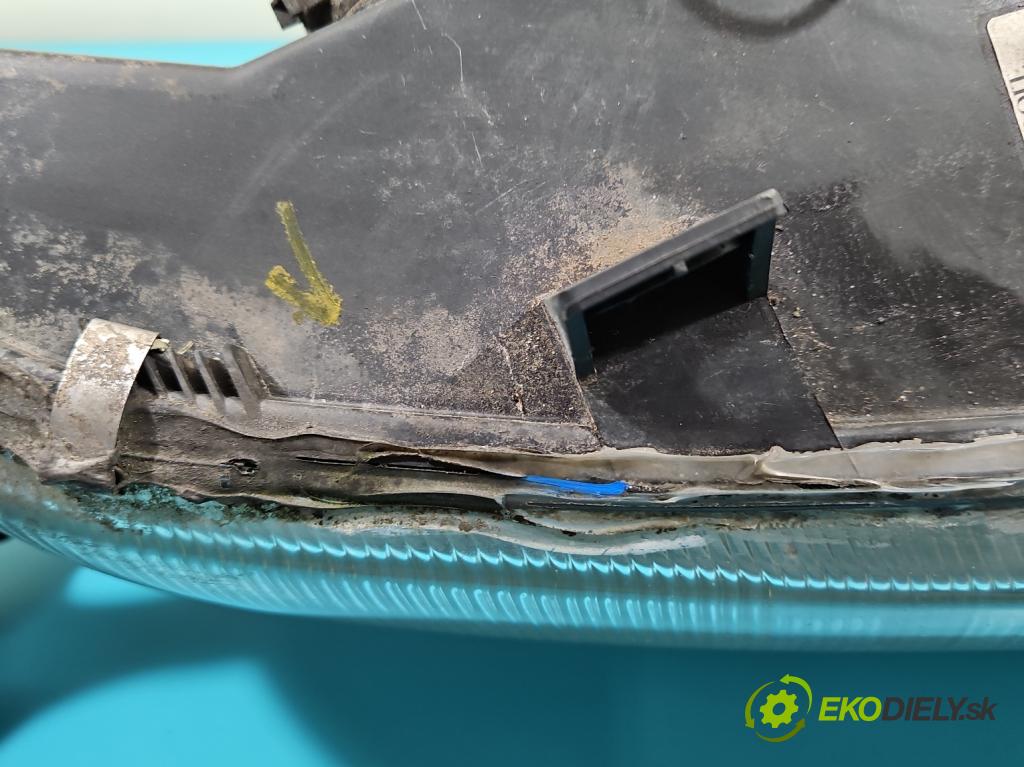 Renault Master II 1998-2010 2.8 TD 114 HP manual 84 kW 2799 cm3 5- Reflektor: pravý  (Pravé)