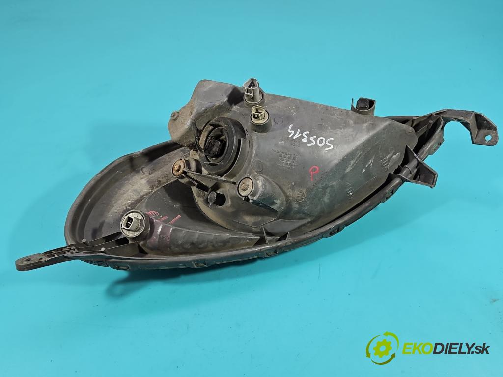 Toyota Yaris verso 1.3 vvti 86 HP manual 63 kW 1299 cm3 5- Reflektor: pravý  (Pravé)