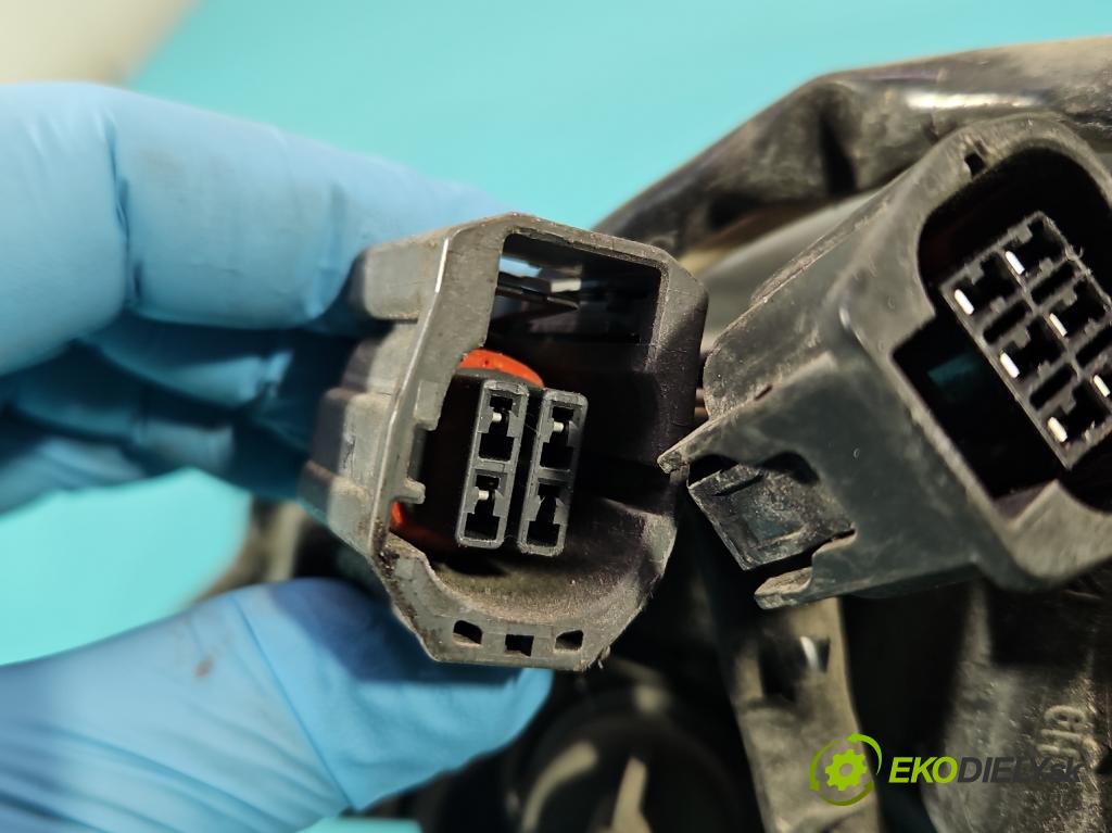 Mazda 6 II GH 2007-2012 2.0 CITD 140 HP manual 103 kW 1998 cm3 5- Reflektor: pravý  (Pravé)