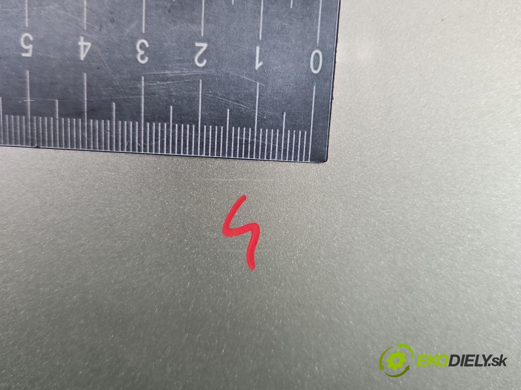 Toyota Yaris verso 1.3 vvti 86 HP manual 63 kW 1299 cm3 5- kapota predná