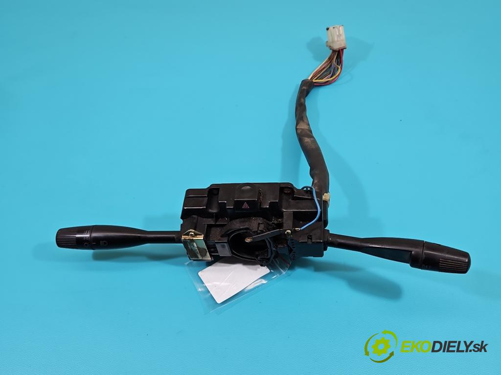 Daewoo Tico 0.8 41 HP manual 30 kW 796 cm3 5- prepínač komplex:  (Prepínacie páčky pod volantom)