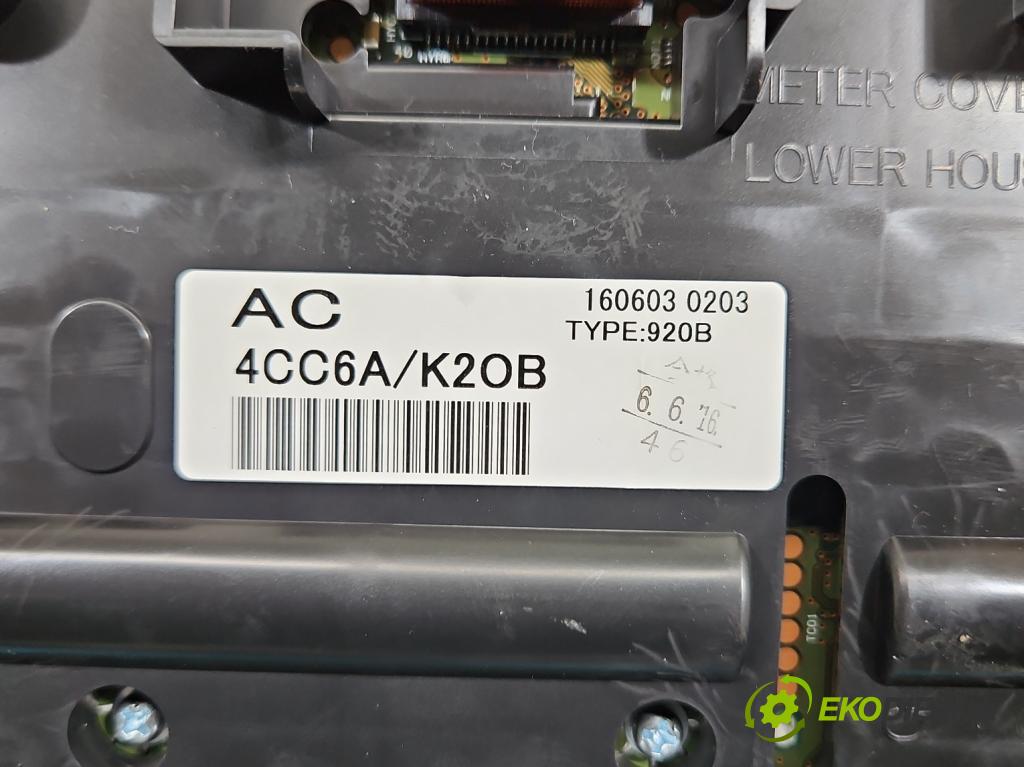 Nissan X-trail III T32 2013-2021 1.6 dci 131 HP manual 96 kW 1598 cm3 5- prístrojovka/ budíky 4CC6A (Prístrojové dosky, displeje)