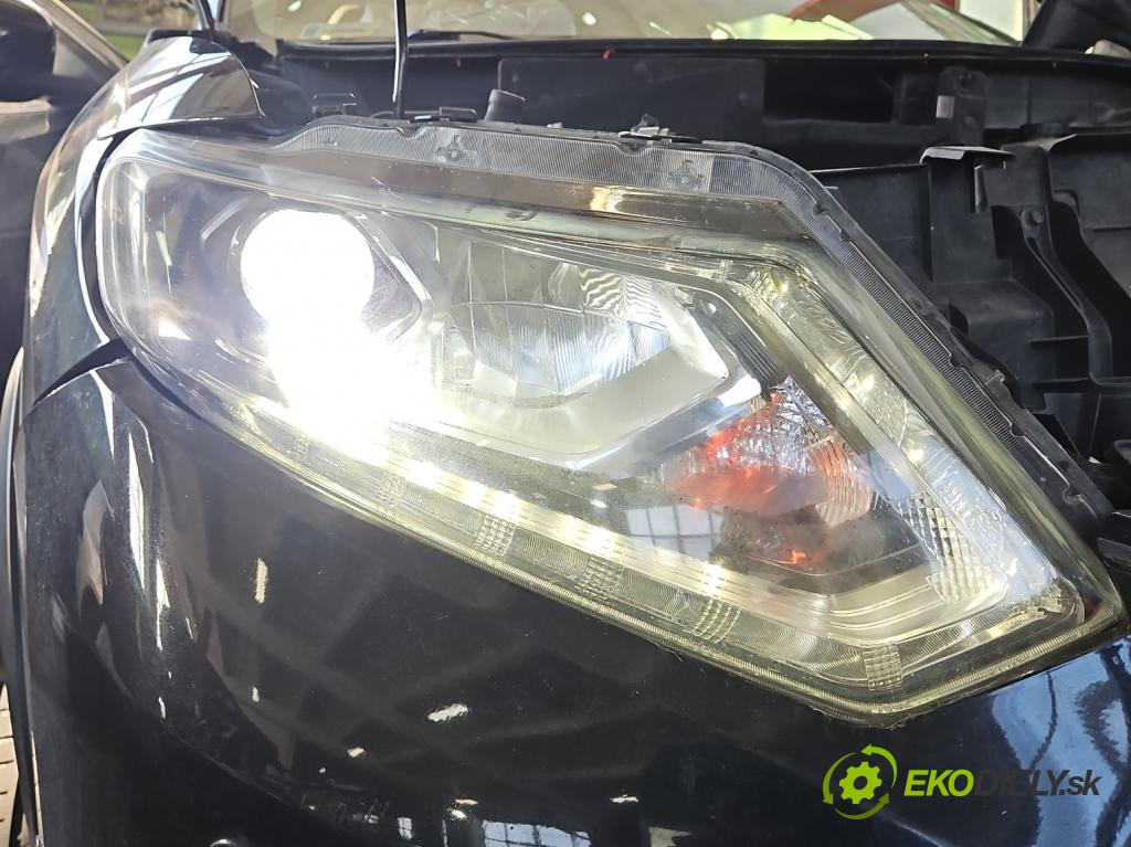 Nissan X-trail III T32 2013-2021 1.6 dci 131 HP manual 96 kW 1598 cm3 5- Reflektor: pravý  (Pravé)