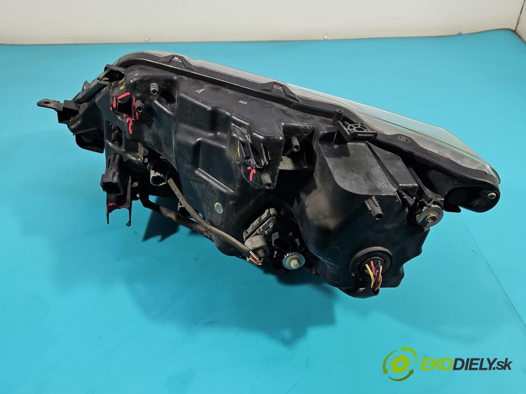 Nissan X-trail III T32 2013-2021 1.6 dci 131 HP manual 96 kW 1598 cm3 5- Reflektor: pravý  (Pravé)