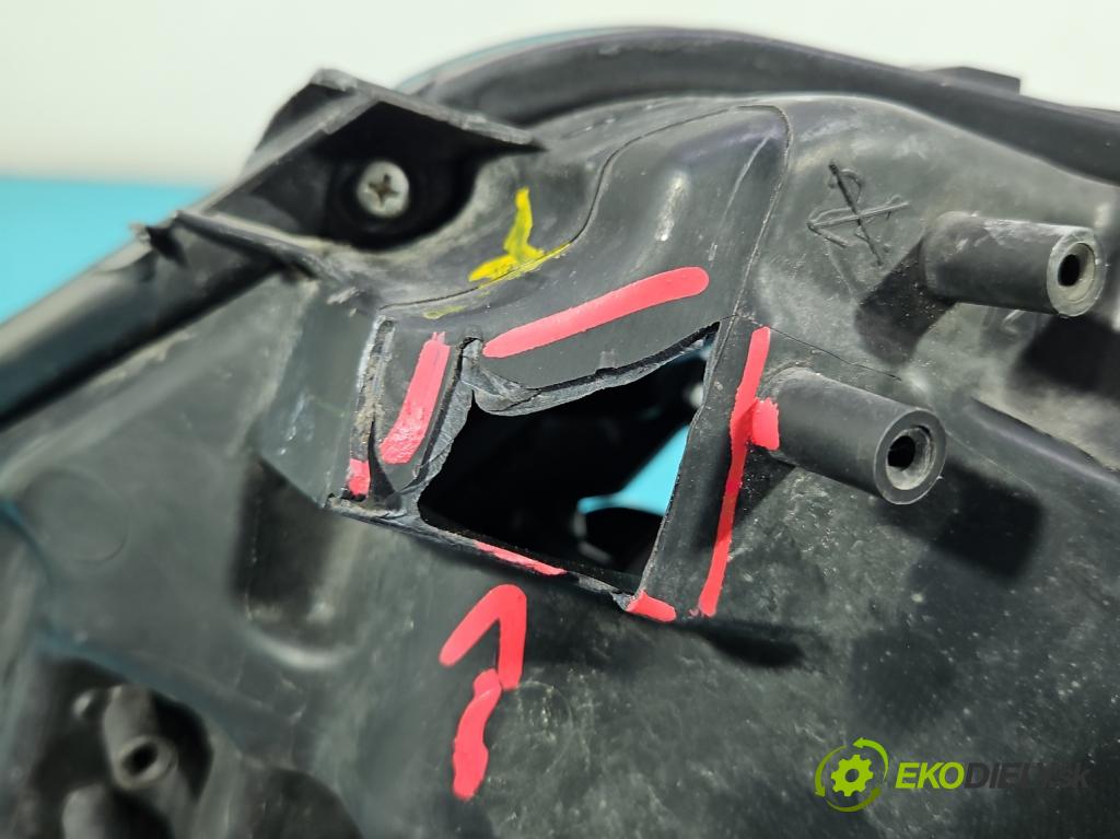 Nissan X-trail III T32 2013-2021 1.6 dci 131 HP manual 96 kW 1598 cm3 5- Reflektor: pravý  (Pravé)