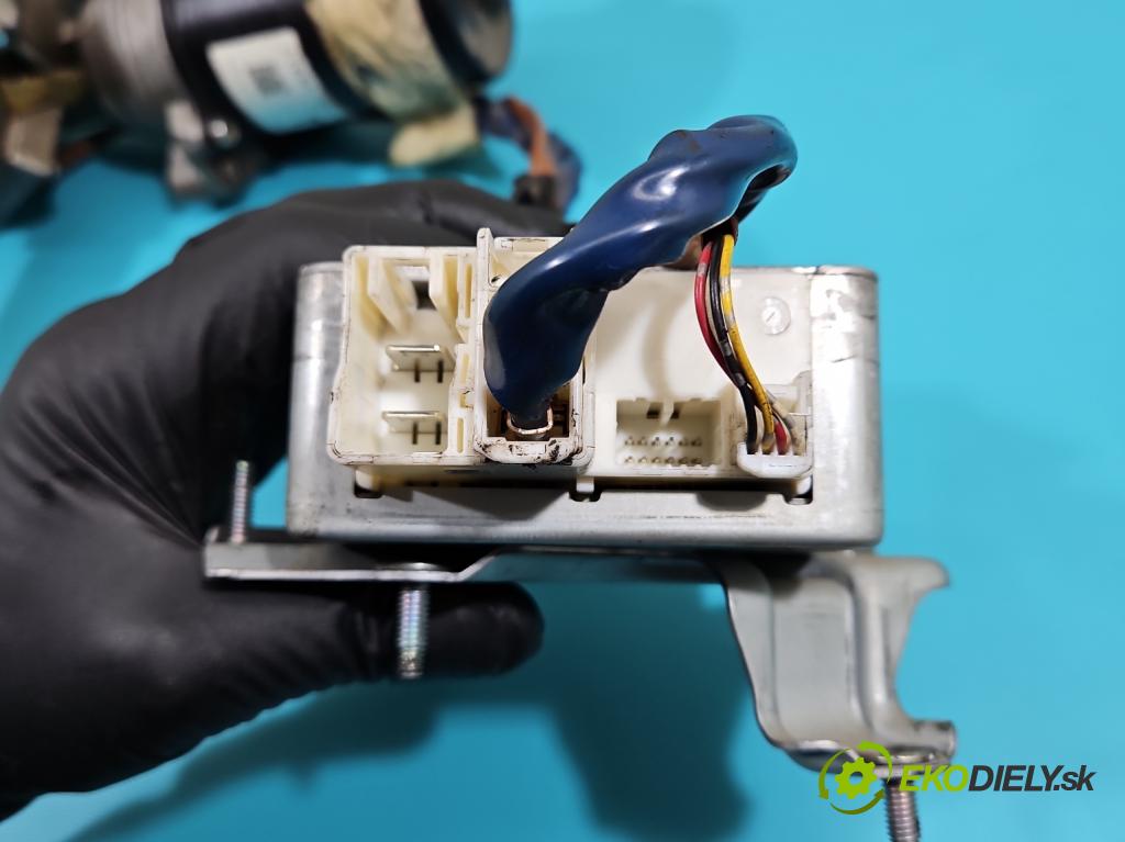 Toyota Yaris II 2005-2011 1.4 d4d 90 HP manual 66 kW 1364 cm3 5- čerpadlo posilovač 45200-0D101 (Servočerpadlo, pumpa riadenia)