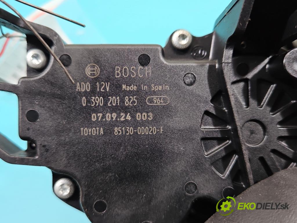 Toyota Yaris II 2005-2011 1.4 d4d 90 hp manual 66 kW 1364 cm3 5- motor stěrače zadní 0390201825