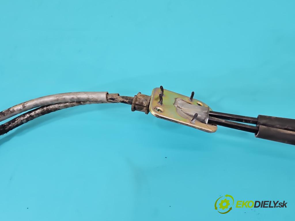 Toyota Corolla E12 2001-2009 2.0 D4-D: 90 HP manual 66 kW 1995 cm3 5- Páka: Změny: stupeň,rýchlosť  (Rýchlostná páka (kulisa))