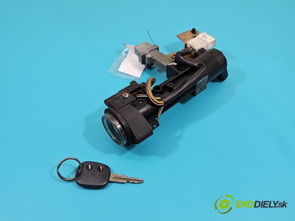 Chevrolet Epica 2.0 20v 143 HP manual 105 kW 1993 cm3 4- Spínačka 532723 (Spínacie skrinky a kľúče)