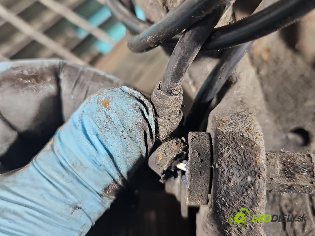 Ford Transit 2006-2013 2.2 tdci 131 HP manual 96 kW 2198 cm3 5- náboj ľavé  (Náboje)