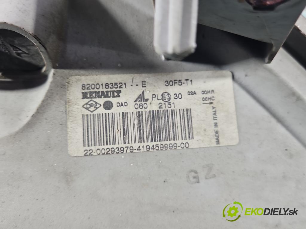 Renault Master II 1998-2010 2.5 dci 114 HP manual 84 kW 2463 cm3 5- Reflektor: pravý 8200163521 (Pravé)