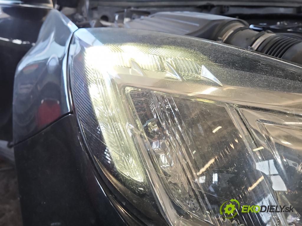 Opel Insignia A 2008-2017 2.0 CDTI 131 HP manual 96 kW 1956 cm3 5- Reflektor: pravý 13226793 (Pravé)
