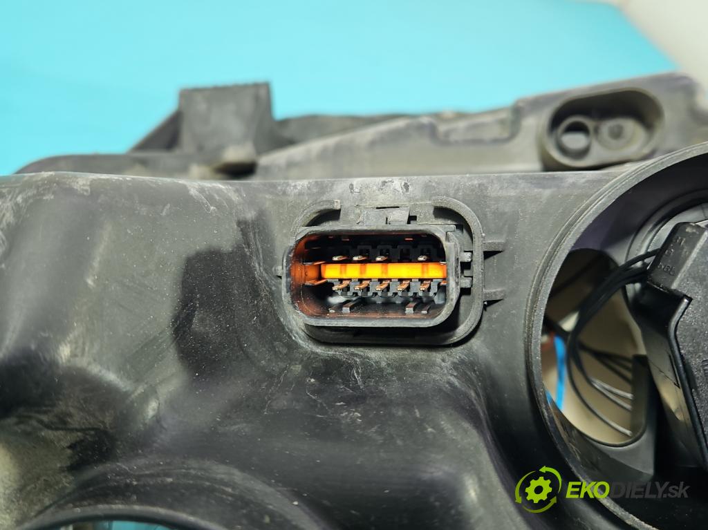 Citroen C4 Grand picasso I 2006-2013 1.6 HDi 109 HP automatic 80 kW 1560 cm3 5- Reflektor: pravý  (Pravé)