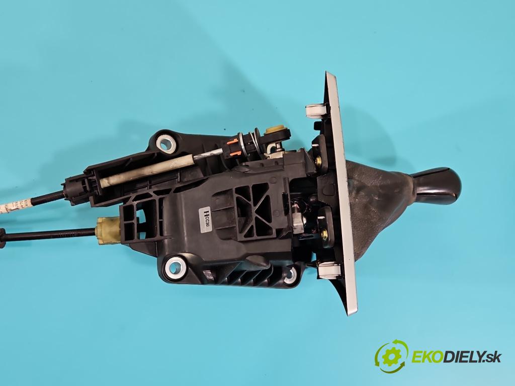 Mazda 5  2005-2010 2.0 citd 110 HP manual 81 kW 1998 cm3 5- Páka: Změny: stupeň,rýchlosť 8159025200 (Rýchlostná páka (kulisa))